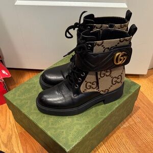 Gucci Black and Tan double G Lace-Up Boots